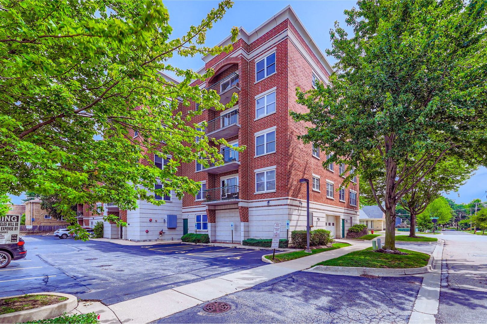 104 N Plum Grove Road 406