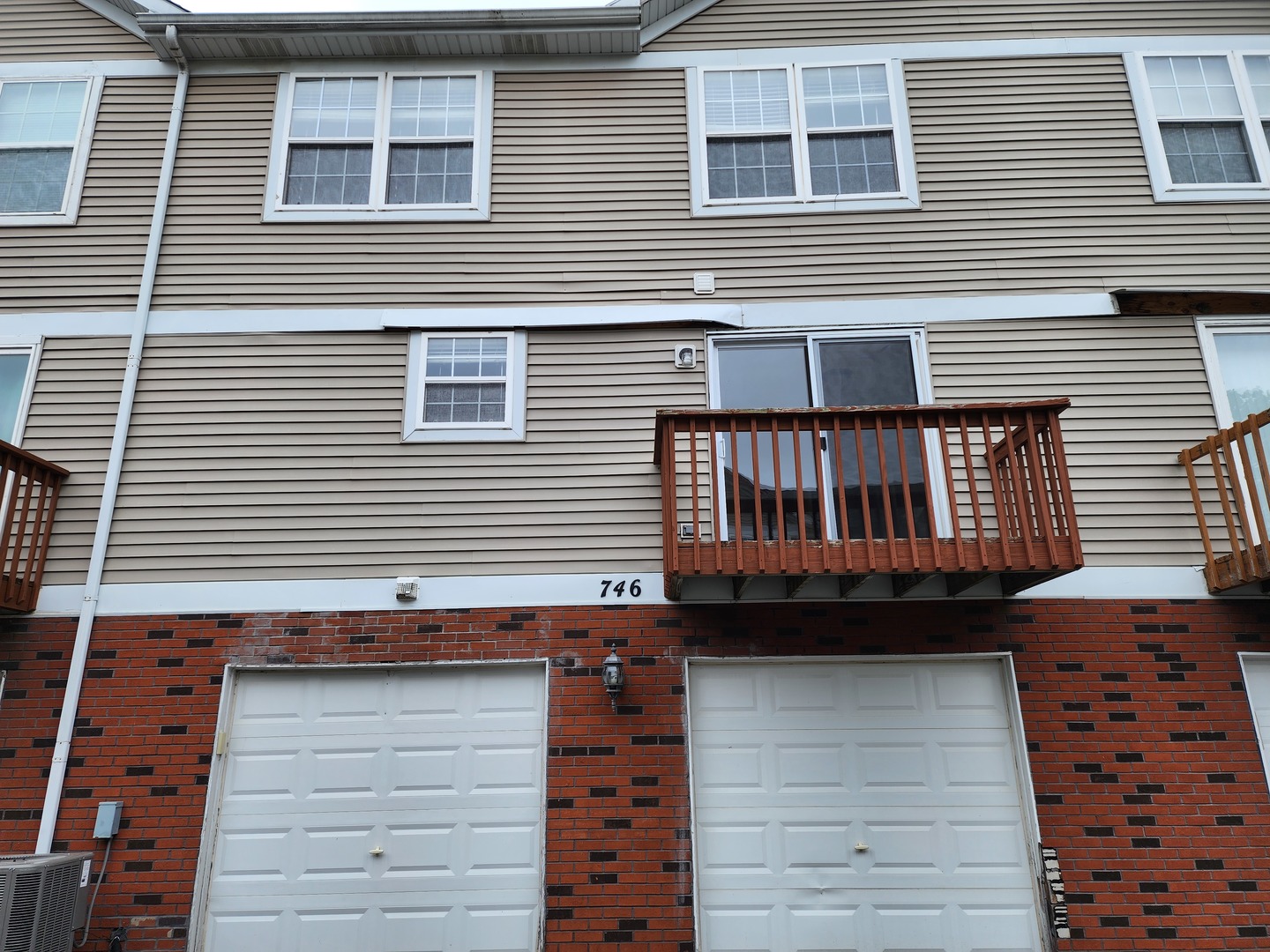 746 TIFFANY Court 746