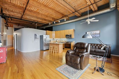 Tiny photo for 1550 S Indiana Avenue #401, Chicago, IL 60605 (MLS # 12592919)