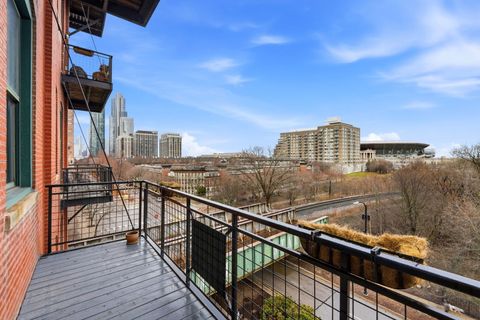 Tiny photo for 1550 S Indiana Avenue #401, Chicago, IL 60605 (MLS # 12592919)