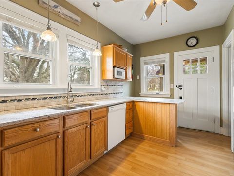 Tiny photo for 302 N Rockford Avenue, Rockford, IL 61107 (MLS # 12610526)