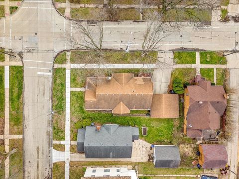 Tiny photo for 302 N Rockford Avenue, Rockford, IL 61107 (MLS # 12610526)