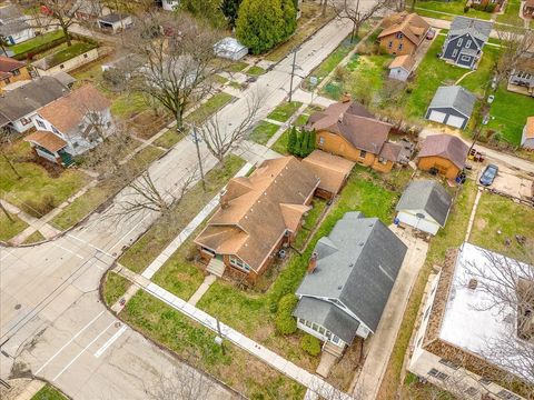 Tiny photo for 302 N Rockford Avenue, Rockford, IL 61107 (MLS # 12610526)