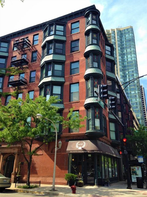 104 W Oak Street 1E Chicago IL 60610