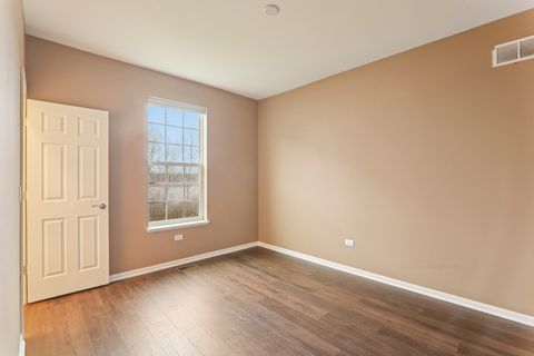 Tiny photo for 133 Stowe Court, Fox Lake, IL 60020 (MLS # 12615243)