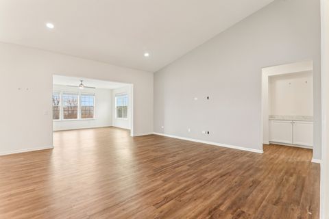 Tiny photo for 133 Stowe Court, Fox Lake, IL 60020 (MLS # 12615243)