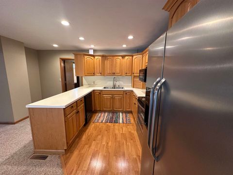 Tiny photo for 1300 Shoal Creek Rd Road #1, Murphysboro, IL 62966 (MLS # 100000456)