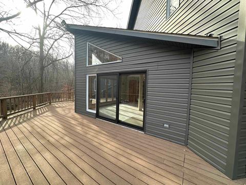 Tiny photo for 1300 Shoal Creek Rd Road #1, Murphysboro, IL 62966 (MLS # 100000456)