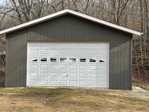 Tiny photo for 1300 Shoal Creek Rd Road #1, Murphysboro, IL 62966 (MLS # 100000456)