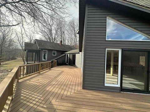 Tiny photo for 1300 Shoal Creek Rd Road #1, Murphysboro, IL 62966 (MLS # 100000456)