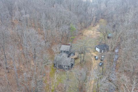 Tiny photo for 1300 Shoal Creek Rd Road #1, Murphysboro, IL 62966 (MLS # 100000456)