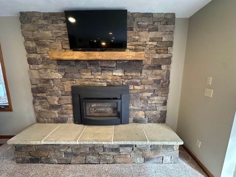 Tiny photo for 1300 Shoal Creek Rd Road #1, Murphysboro, IL 62966 (MLS # 100000456)