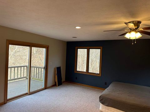 Tiny photo for 1300 Shoal Creek Rd Road #1, Murphysboro, IL 62966 (MLS # 100000456)