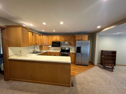 Tiny photo for 1300 Shoal Creek Rd Road #1, Murphysboro, IL 62966 (MLS # 100000456)