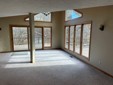 Tiny photo for 1300 Shoal Creek Rd Road #1, Murphysboro, IL 62966 (MLS # 100000456)