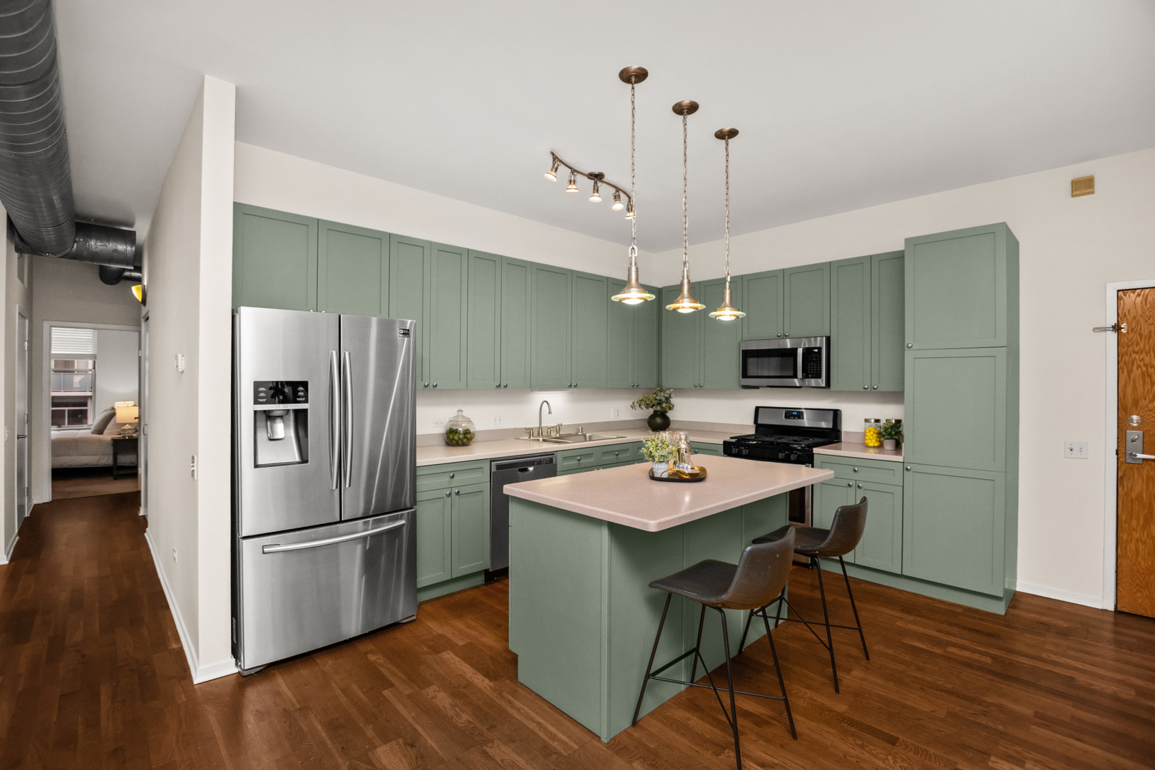 1631 S Michigan Avenue 604