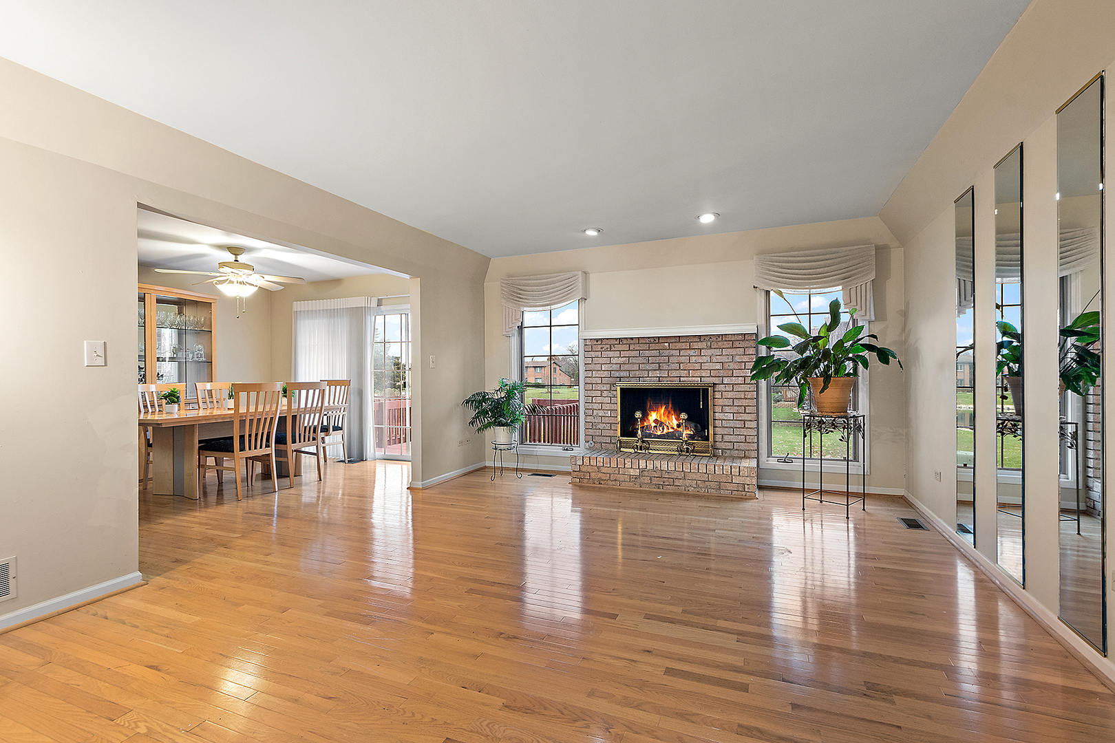 1437 Woodhollow Drive