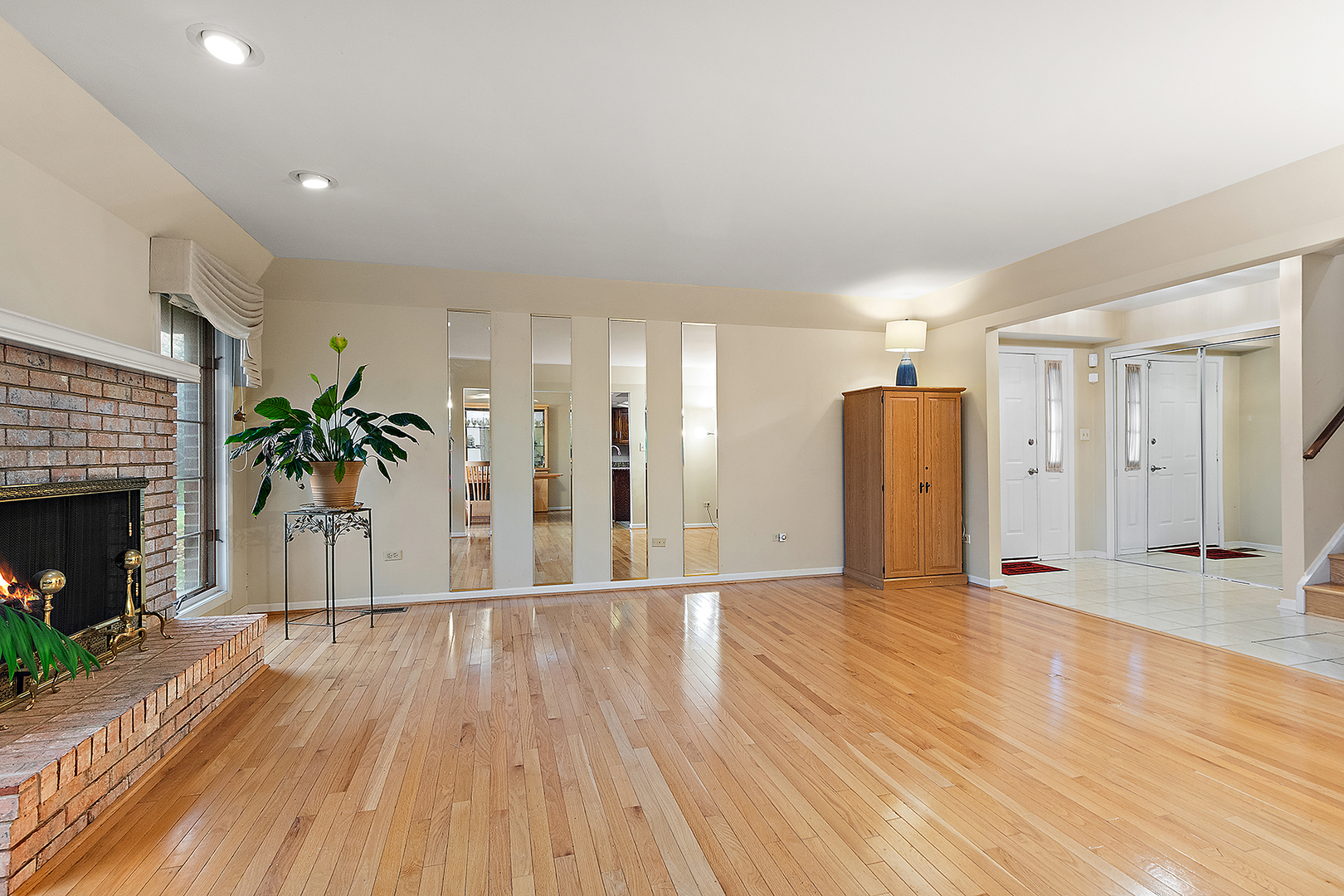 1437 Woodhollow Drive