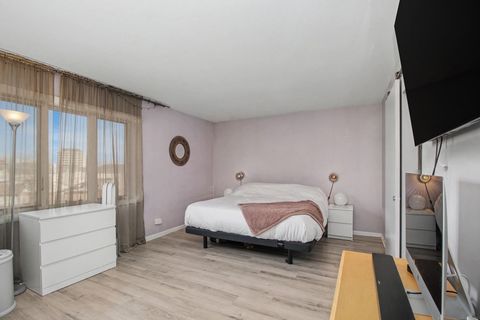 Tiny photo for 900 CENTER Street #3A, Des Plaines, IL 60016 (MLS # 12569779)