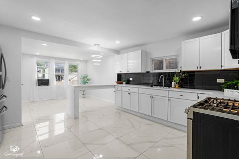 Tiny photo for 5636 S Carpenter Street, Chicago, IL 60621 (MLS # 12547219)