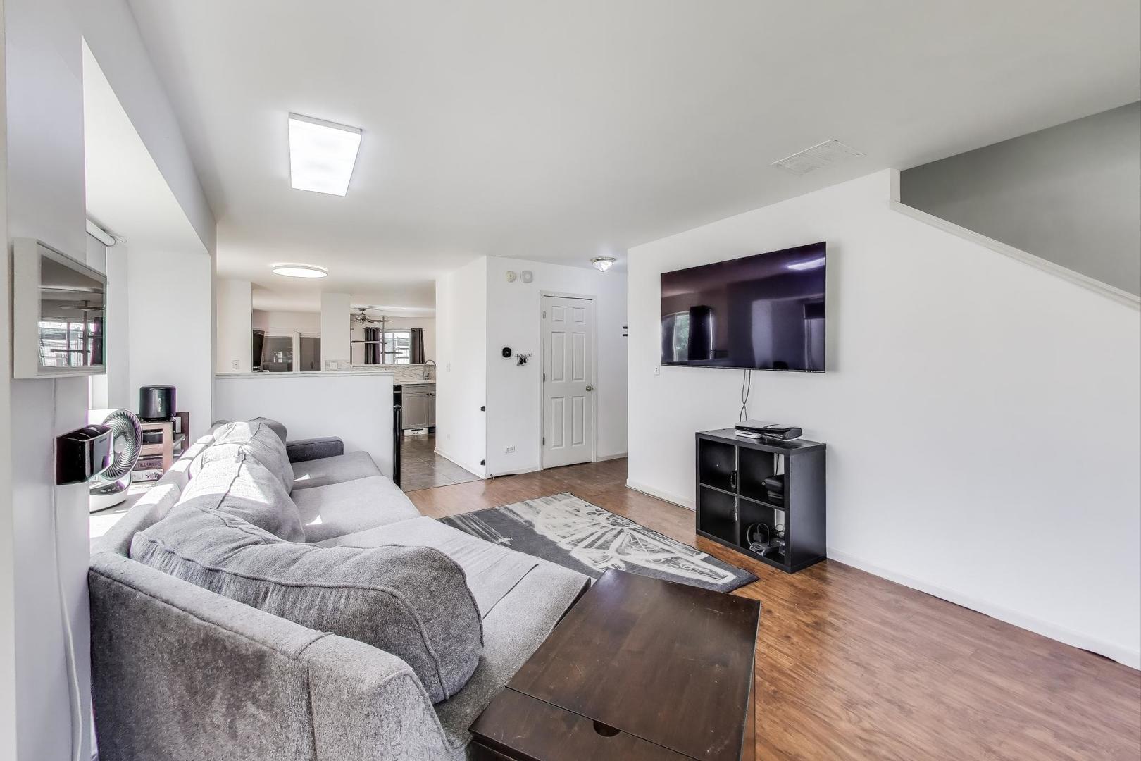 107 W Amberley Drive