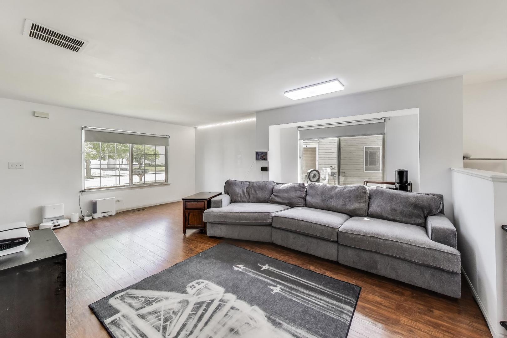 107 W Amberley Drive