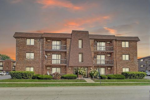 Photo of 14545 S MANISTEE Avenue #3C, Burnham, IL 60633 (MLS # 12488486)