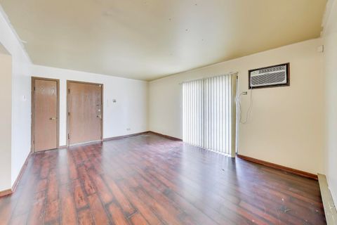 Tiny photo for 14545 S MANISTEE Avenue #3C, Burnham, IL 60633 (MLS # 12488486)