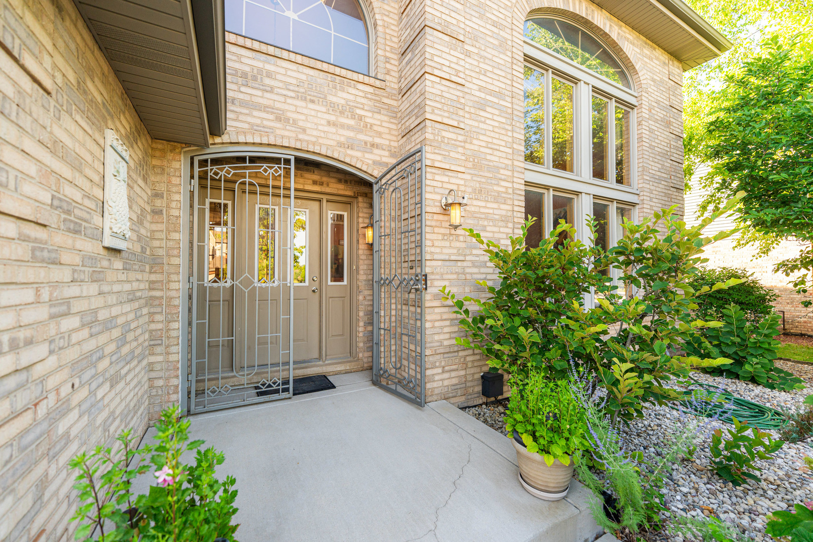 1233 Covington Drive