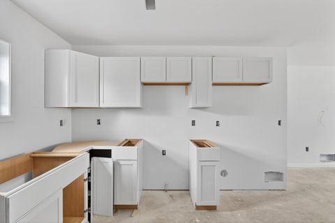 Tiny photo for 2814 Marshall Street, Rockford, IL 61109 (MLS # 12617310)