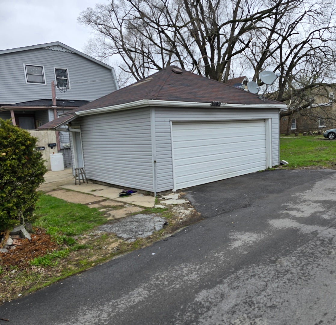 1949 BURR OAK Avenue