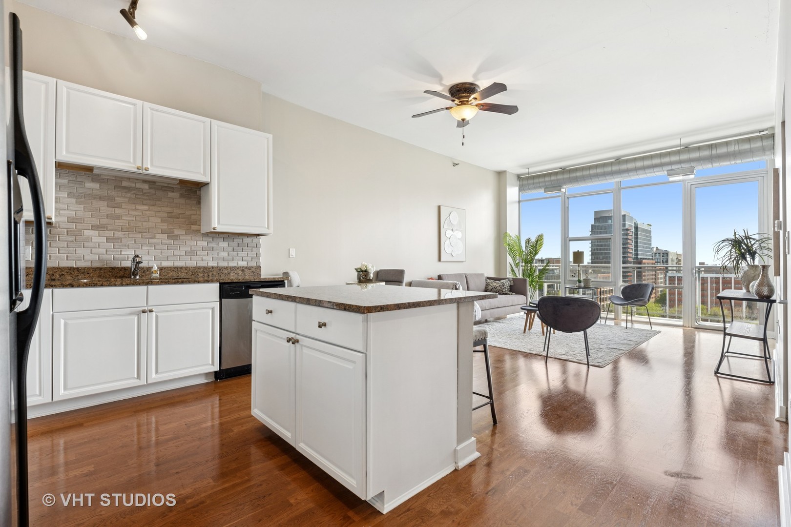 901 W Madison Street 1003