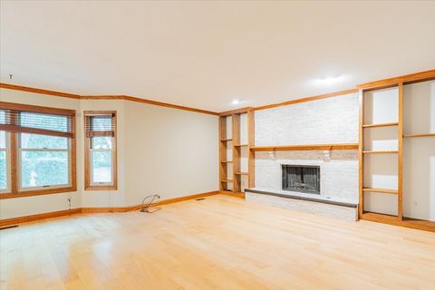 Tiny photo for 10 Inverness Drive, Bloomington, IL 61701 (MLS # 12485026)