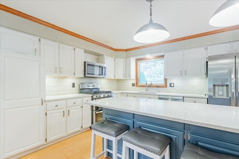 Tiny photo for 10 Inverness Drive, Bloomington, IL 61701 (MLS # 12485026)