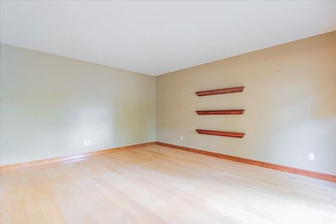 Tiny photo for 10 Inverness Drive, Bloomington, IL 61701 (MLS # 12485026)