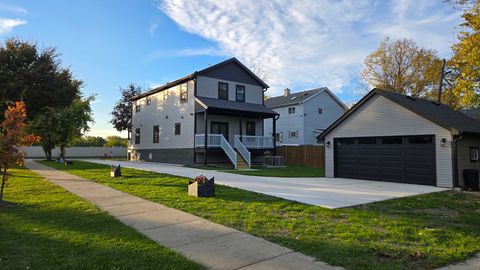 Tiny photo for 859 John Street, Bensenville, IL 60106 (MLS # 12587216)