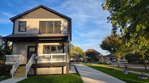 Tiny photo for 859 John Street, Bensenville, IL 60106 (MLS # 12587216)