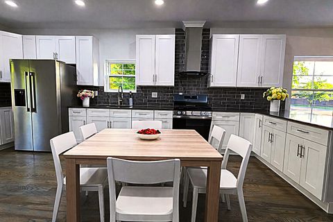 Tiny photo for 859 John Street, Bensenville, IL 60106 (MLS # 12587216)