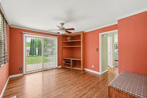 Tiny photo for 114 W Berkshire Avenue, Lombard, IL 60148 (MLS # 12645542)