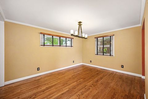 Tiny photo for 114 W Berkshire Avenue, Lombard, IL 60148 (MLS # 12645542)