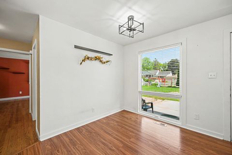 Tiny photo for 114 W Berkshire Avenue, Lombard, IL 60148 (MLS # 12645542)