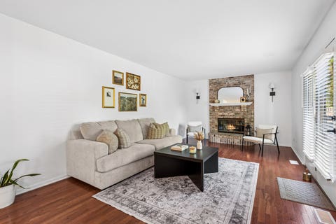 Tiny photo for 1611 Beels Court, Batavia, IL 60510 (MLS # 12671812)
