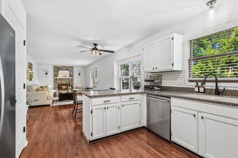 Tiny photo for 1611 Beels Court, Batavia, IL 60510 (MLS # 12671812)