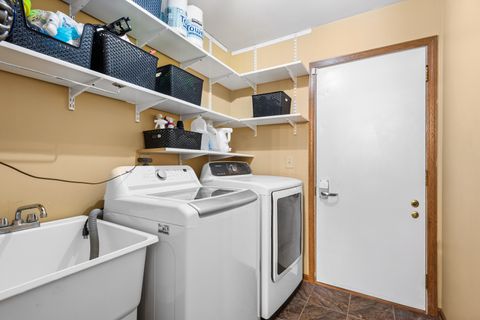 Tiny photo for 1611 Beels Court, Batavia, IL 60510 (MLS # 12671812)