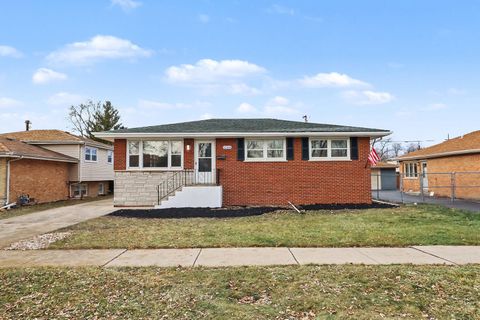 Photo of 15108 Hamlin Avenue, Midlothian, IL 60445 (MLS # 12536220)