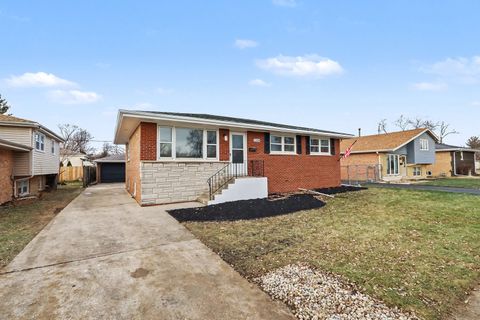 Tiny photo for 15108 Hamlin Avenue, Midlothian, IL 60445 (MLS # 12536220)