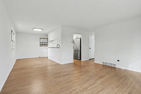 Tiny photo for 15108 Hamlin Avenue, Midlothian, IL 60445 (MLS # 12536220)