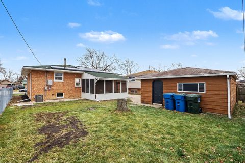 Tiny photo for 15108 Hamlin Avenue, Midlothian, IL 60445 (MLS # 12536220)