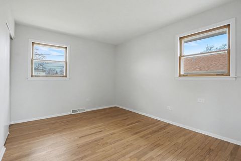 Tiny photo for 15108 Hamlin Avenue, Midlothian, IL 60445 (MLS # 12536220)