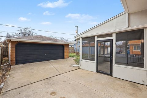 Tiny photo for 15108 Hamlin Avenue, Midlothian, IL 60445 (MLS # 12536220)
